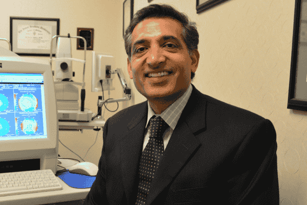 Dr. M. Farooq Ashraf, MD: LASIK Specialist & Ophthalmologist